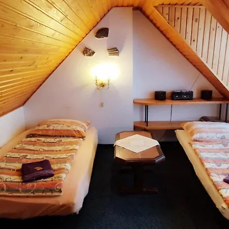 Lucie Pod Ripem Landhuis *