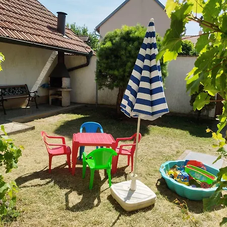 Lucie Pod Ripem Εξοχικό σπίτι Roudnice nad Labem